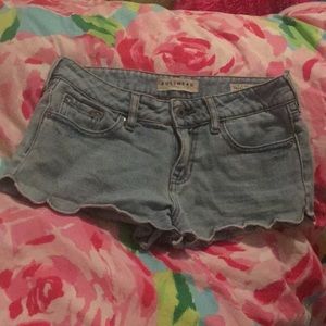 Scalloped denim shorts!